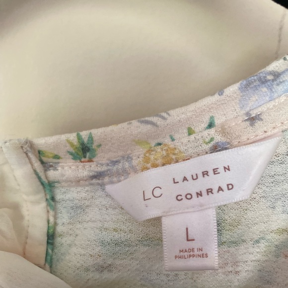 LC Lauren Conrad pineapple lace blouse - Picture 2 of 3